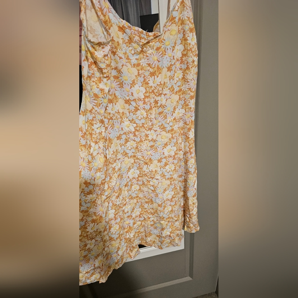GAP Floral Women's Skirt in Cream and Tan